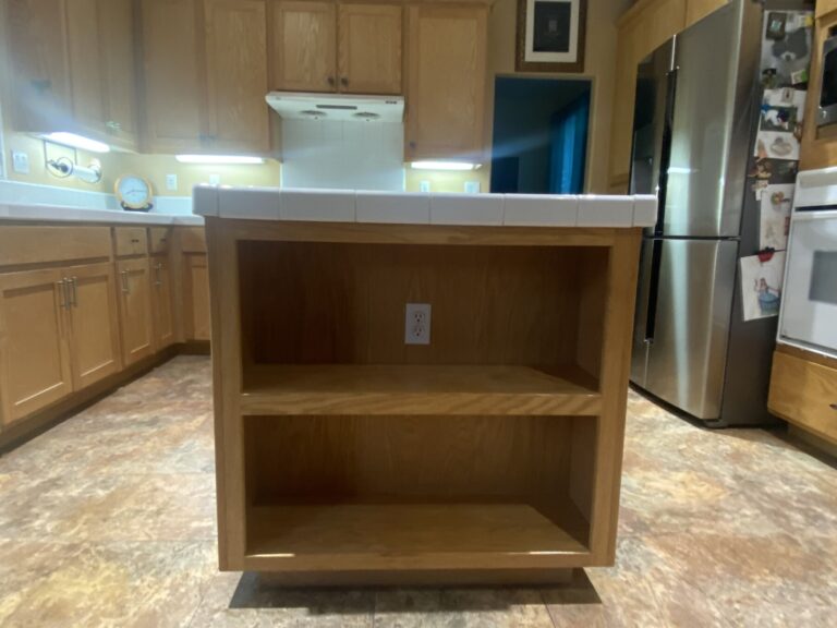 Island with open shelves (Before 2)